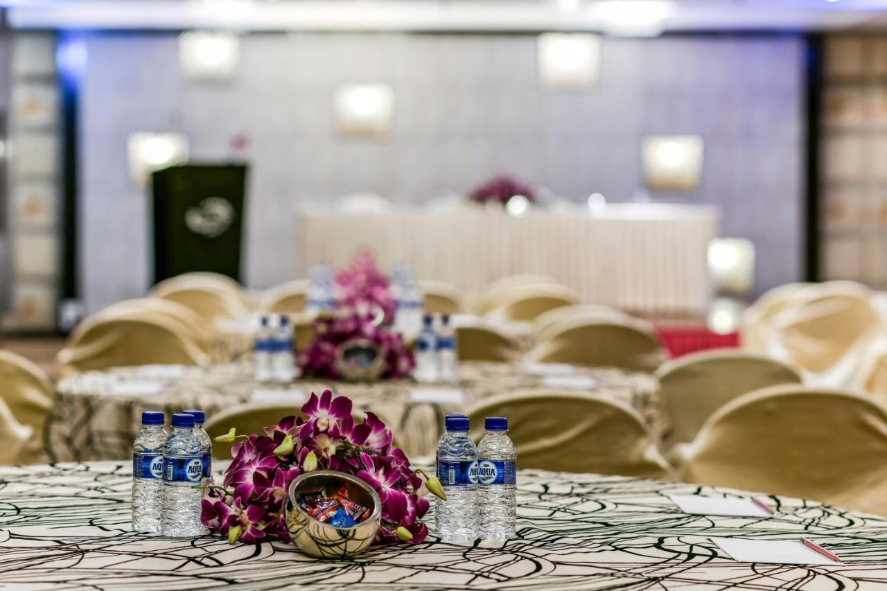 The Regenza By Tunga Hotel Navi Mumbai Exterior photo